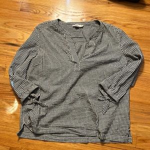 Vineyard Vines seersucker tunic- black and white- size XL